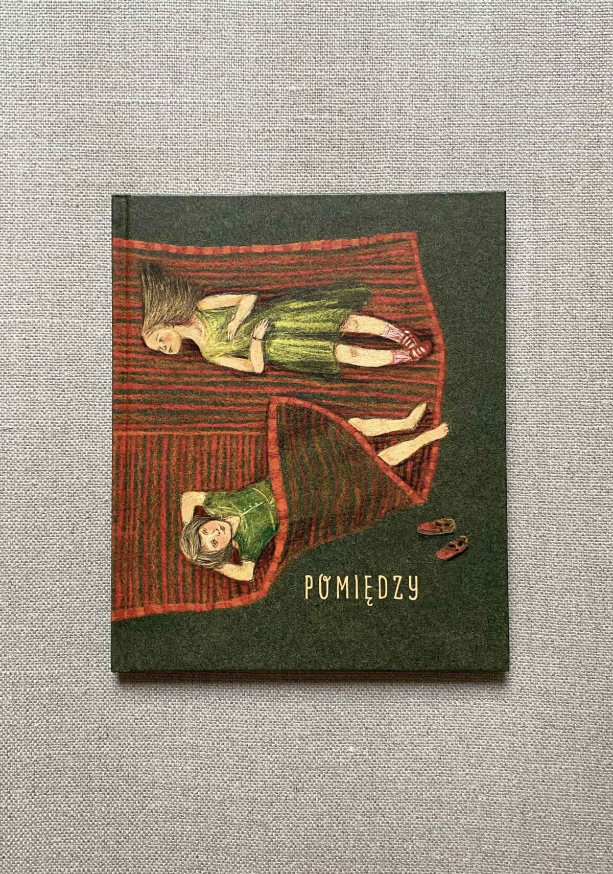 Pomiędzy